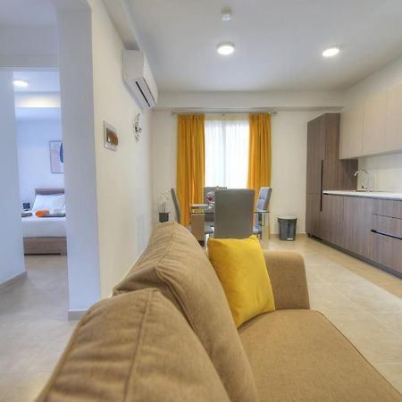 Brand New And Tastefully Furnished 2 Bedroom Apartment Ddif1-2 グジラ エクステリア 写真