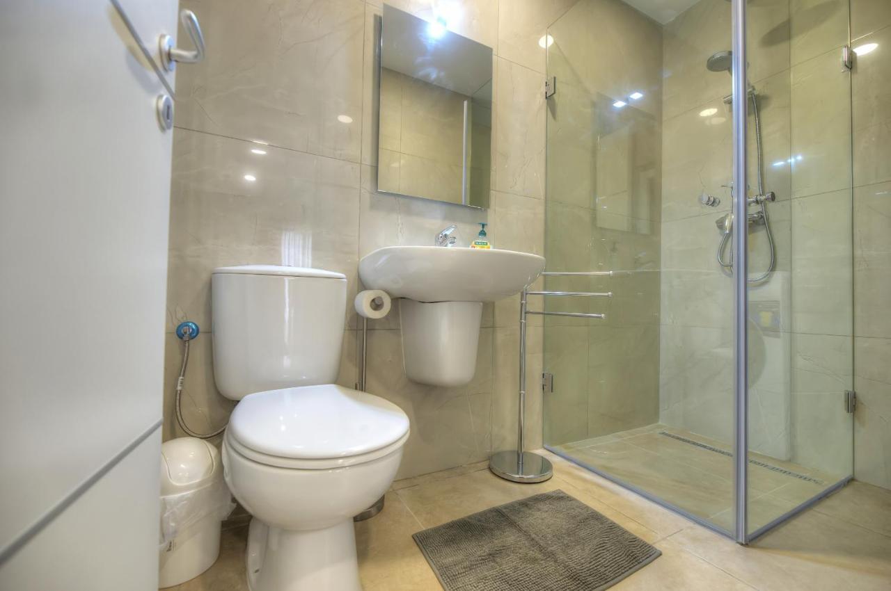 Brand New And Tastefully Furnished 2 Bedroom Apartment Ddif1-2 グジラ エクステリア 写真