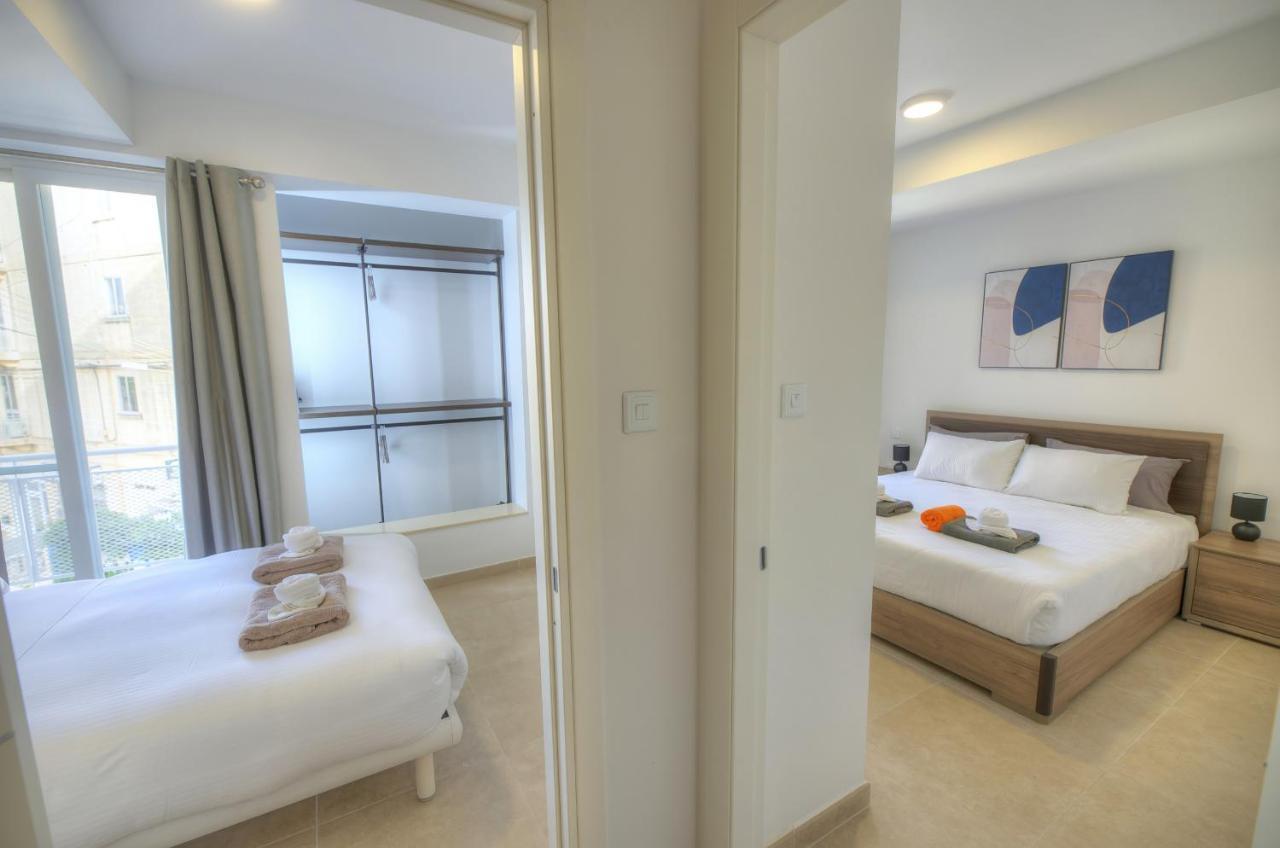 Brand New And Tastefully Furnished 2 Bedroom Apartment Ddif1-2 グジラ エクステリア 写真
