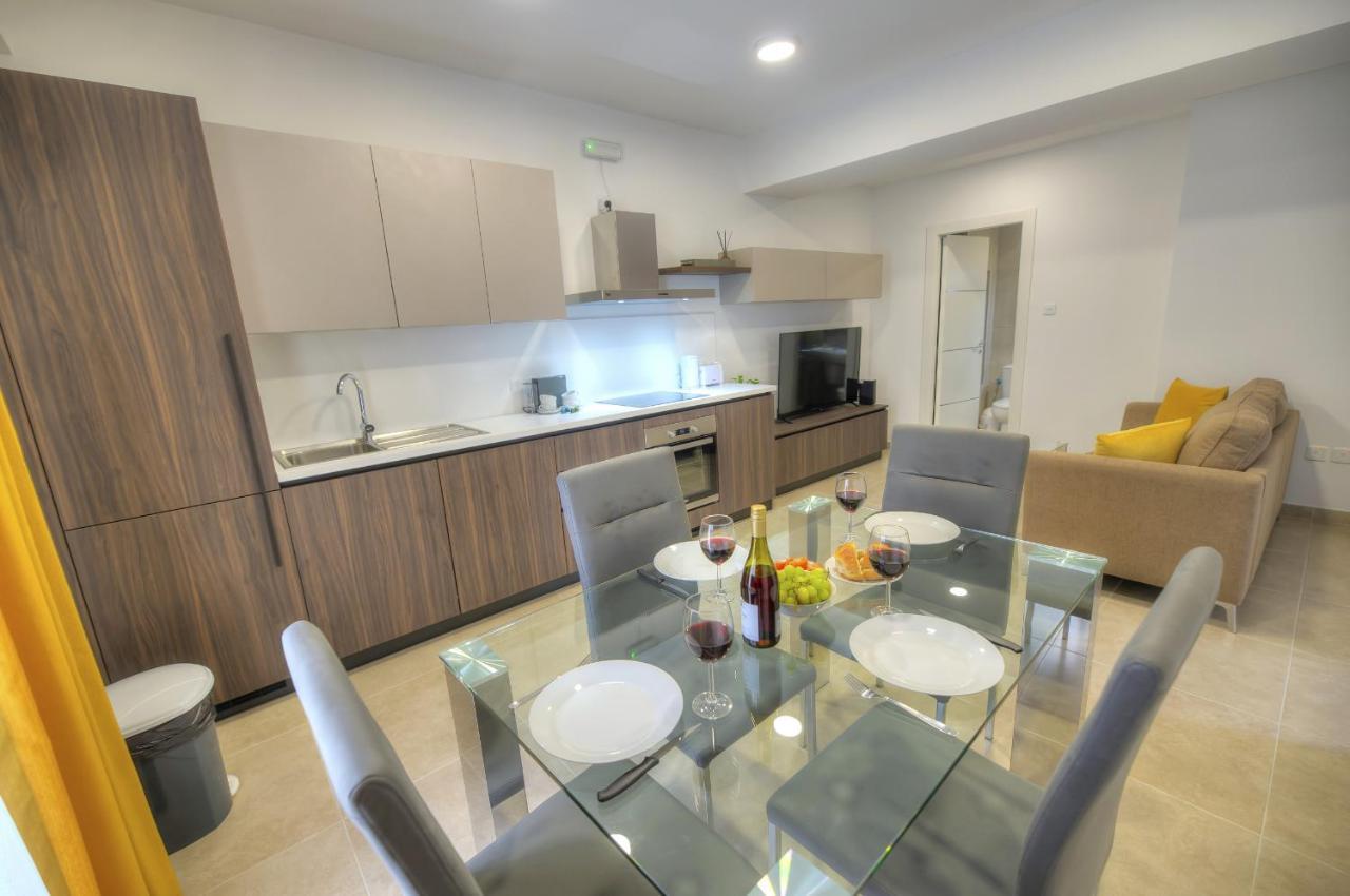 Brand New And Tastefully Furnished 2 Bedroom Apartment Ddif1-2 グジラ エクステリア 写真